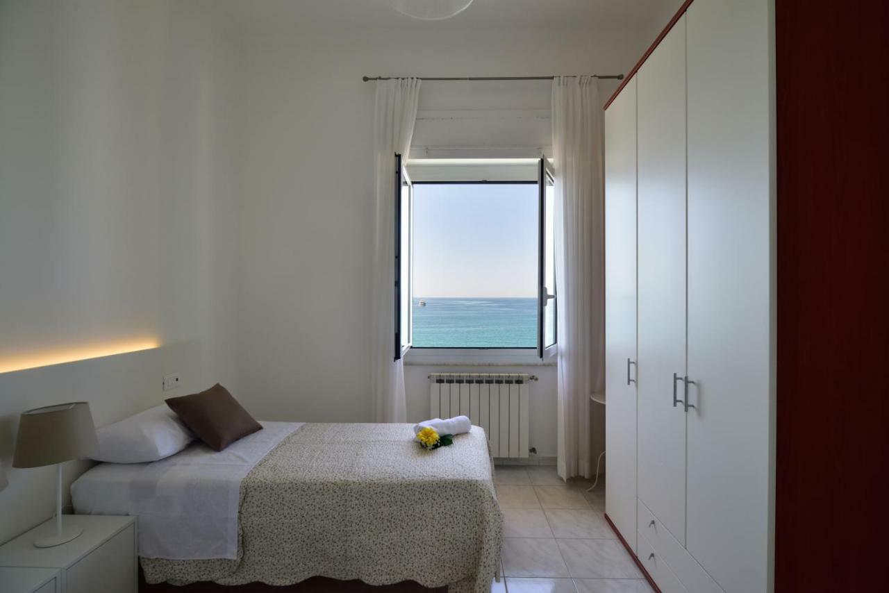 Il Faro Dei Poeti Apartment Lerici Exterior photo