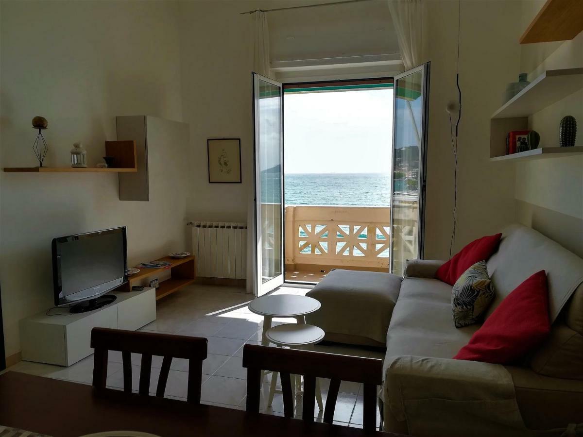 Il Faro Dei Poeti Apartment Lerici Exterior photo