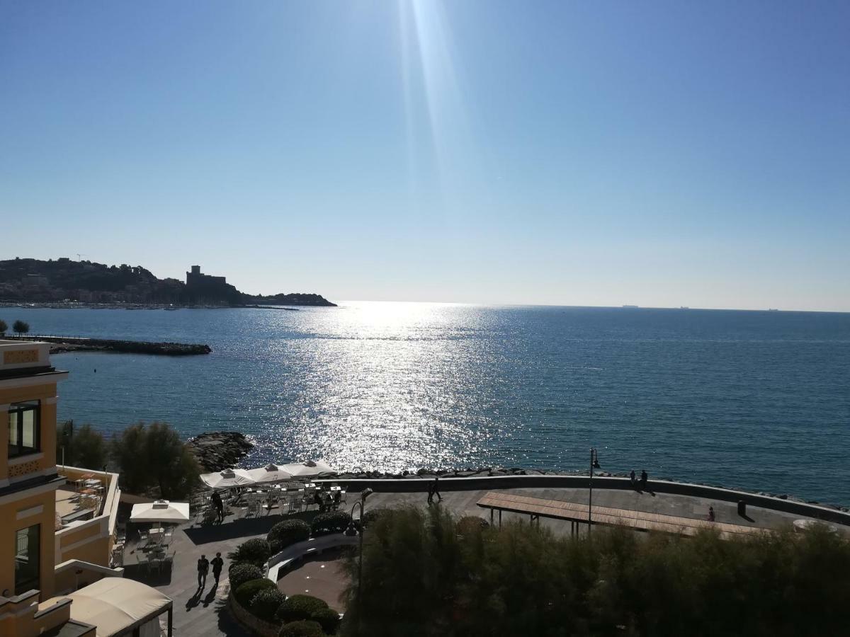 Il Faro Dei Poeti Apartment Lerici Exterior photo